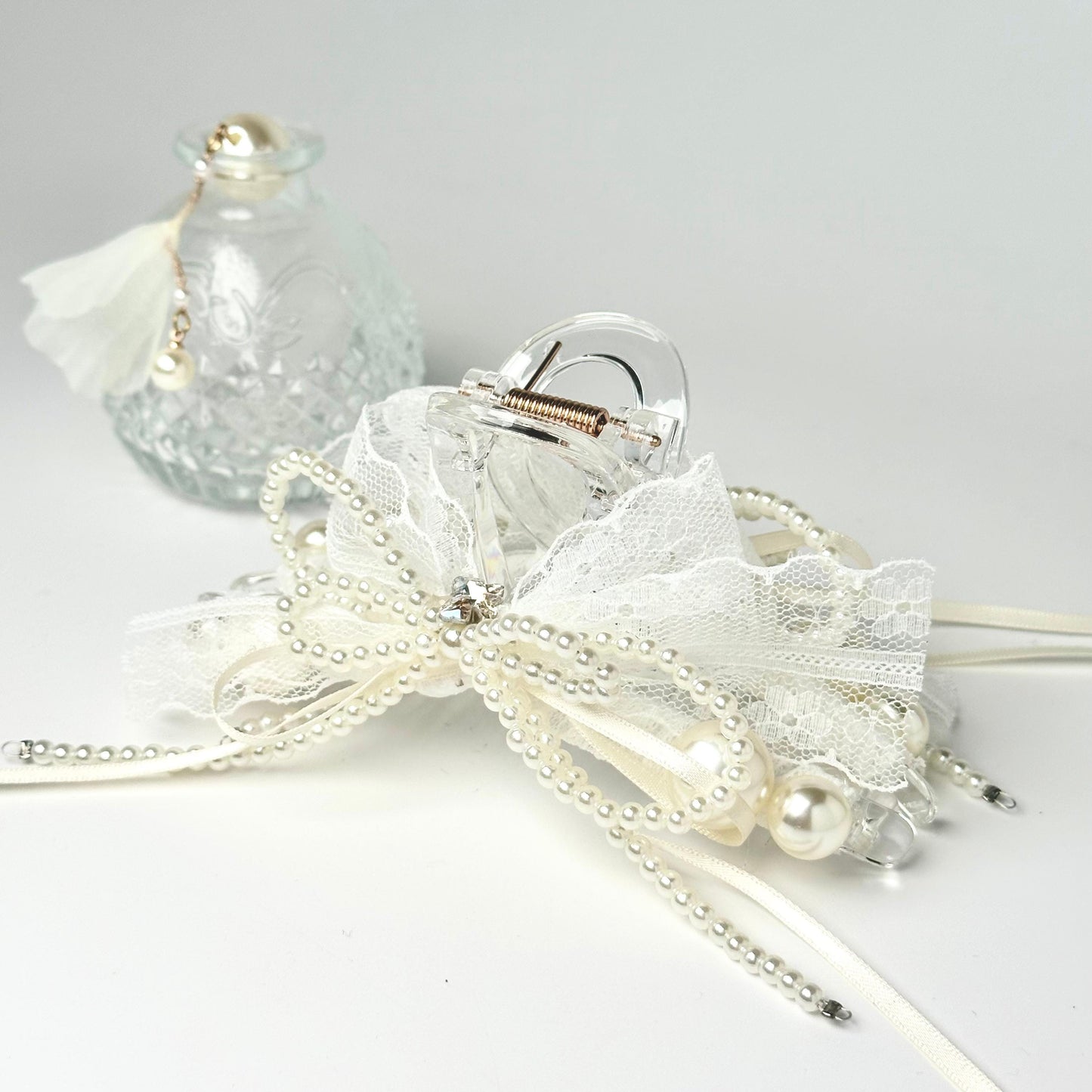 White Pearl Bow Hair Claw