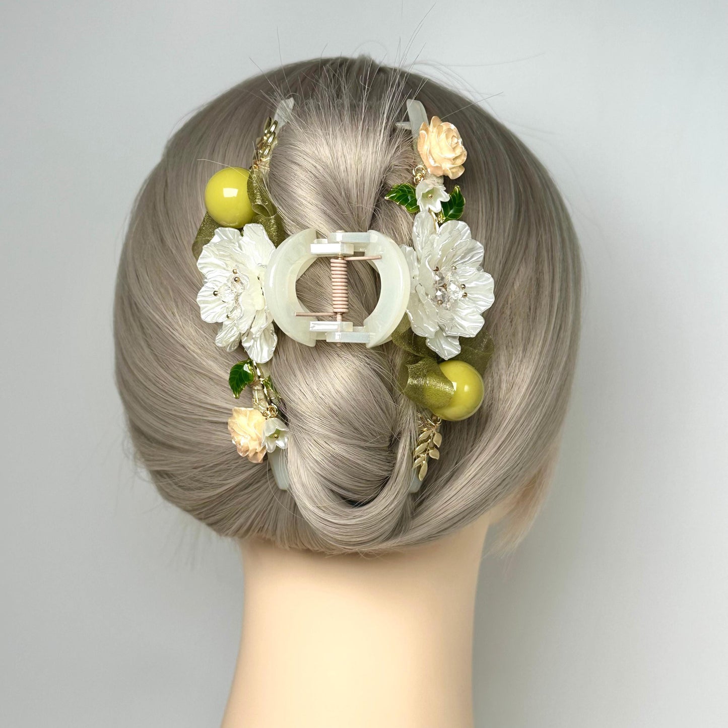Gardenia Hair Claw