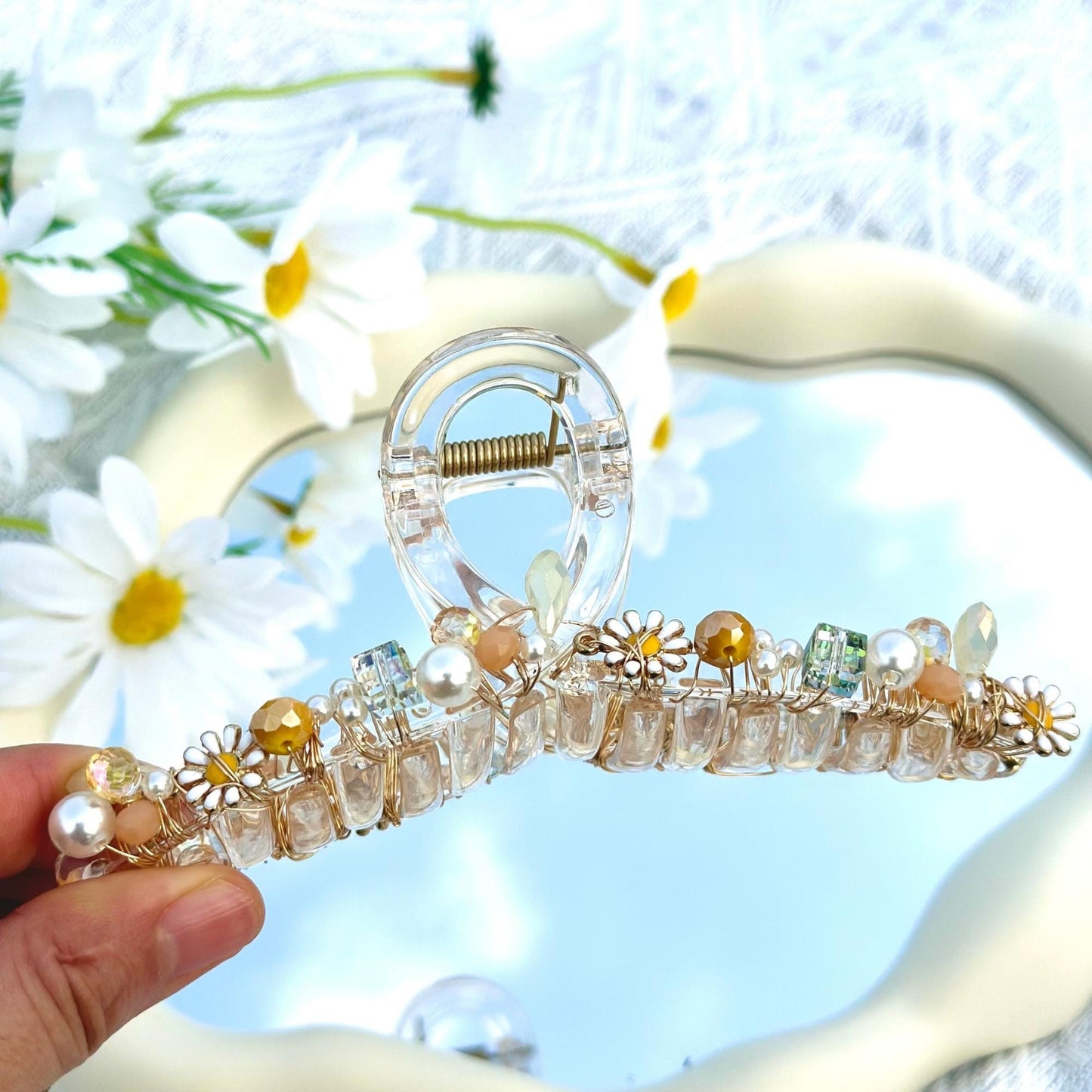 Daisy Hair Claw Clip