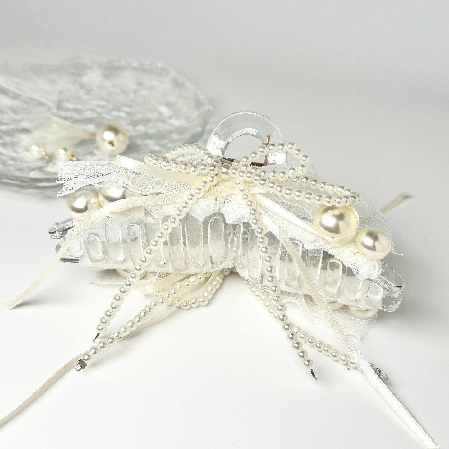 White Pearl Bow Hair Claw