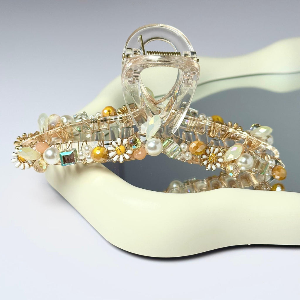 Daisy Hair Claw Clip