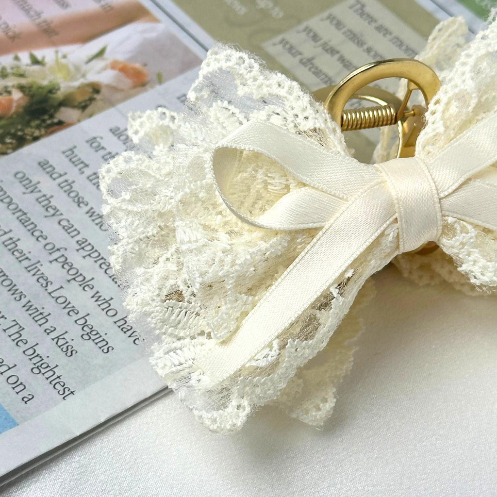 a close up of a ring on a brooch