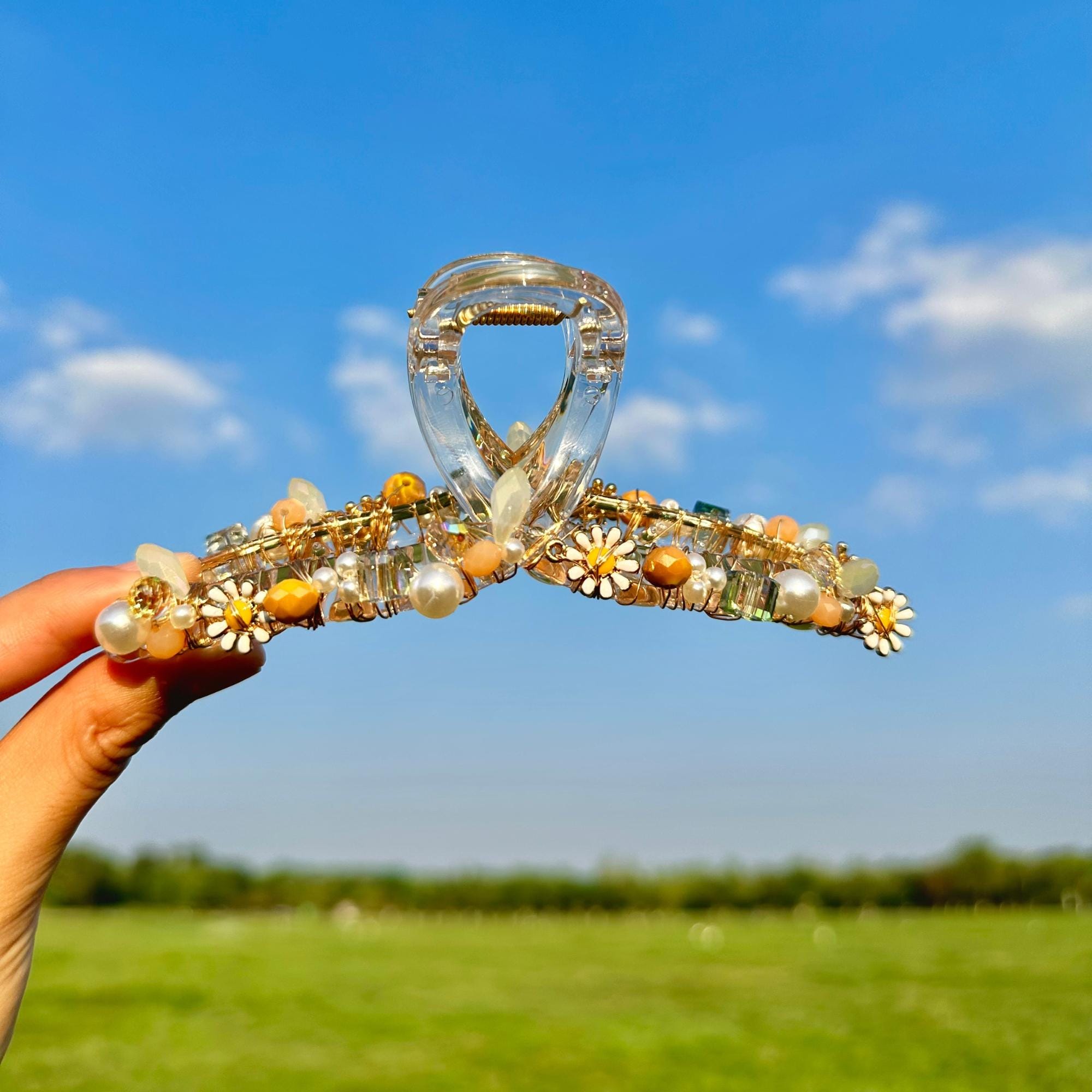 Daisy Hair Claw Clip