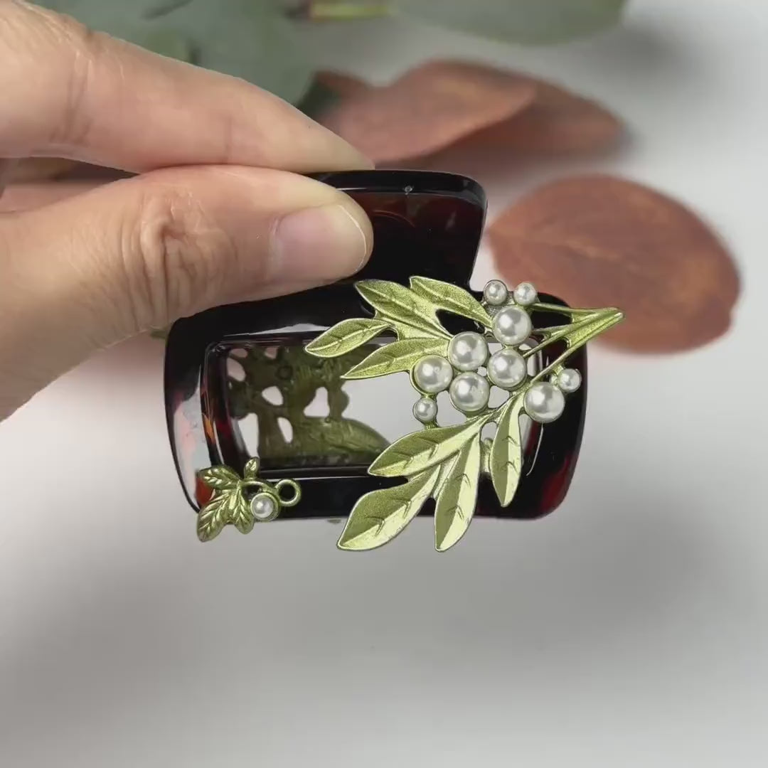 Small Leaf Hair Claw